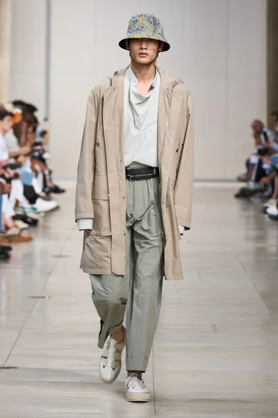 Look 22